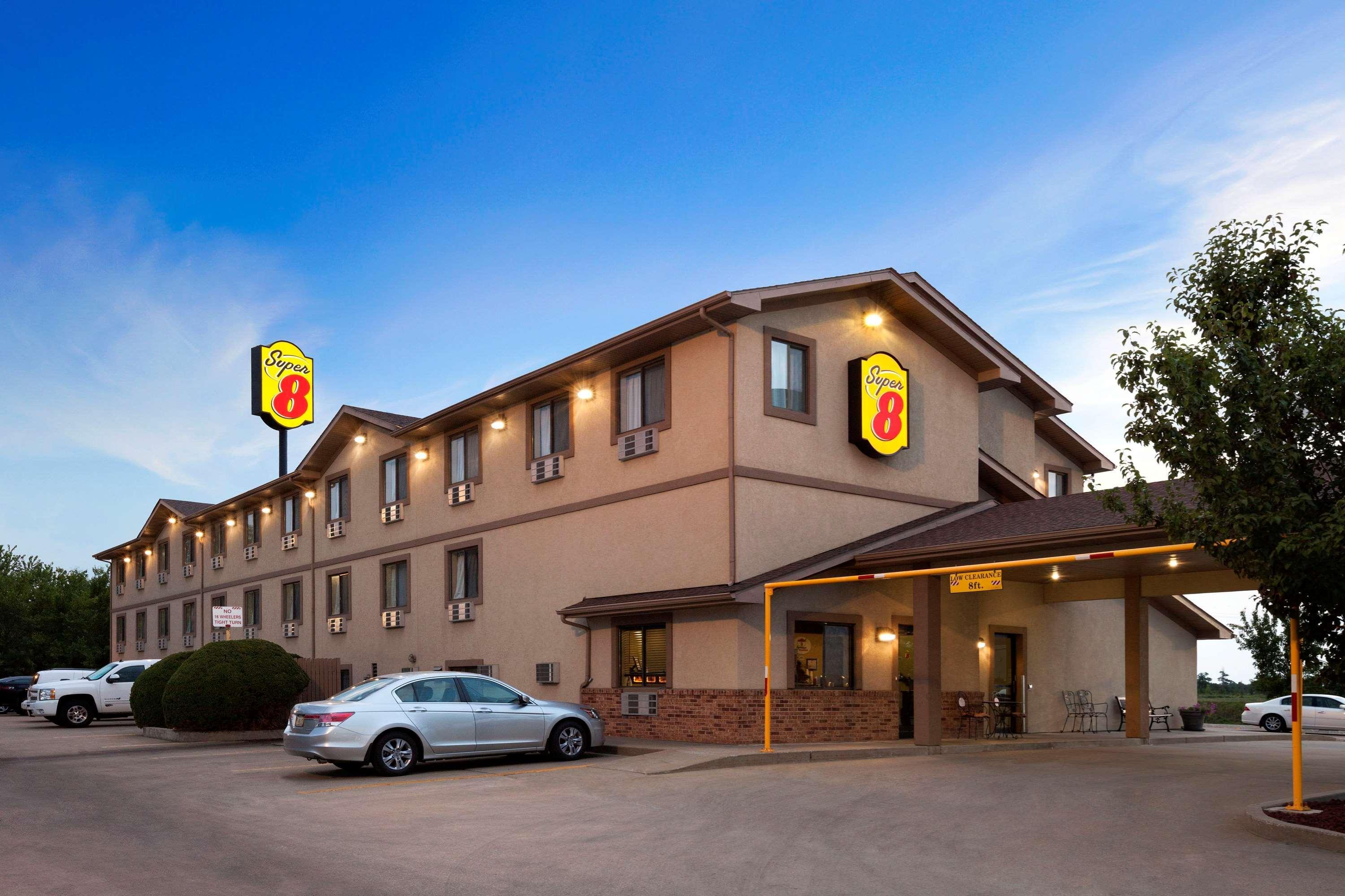 Super 8 By Wyndham Macon Motell Exteriör bild